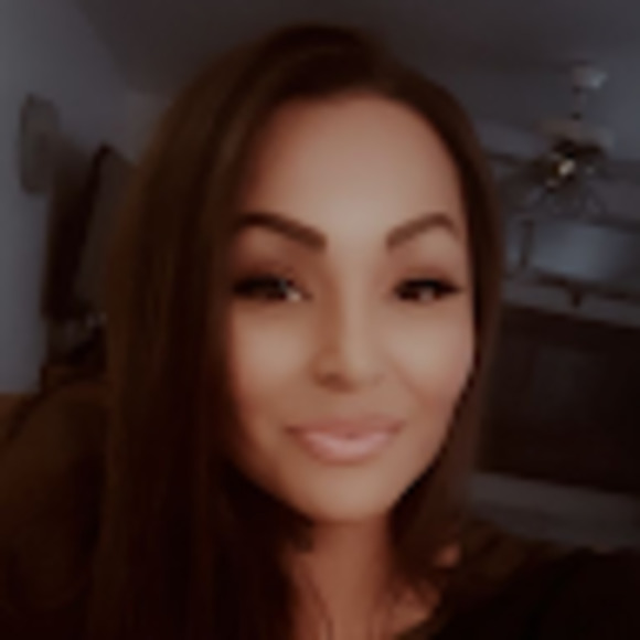 Meet your Posher, Sylvia - Picture 1 of 1